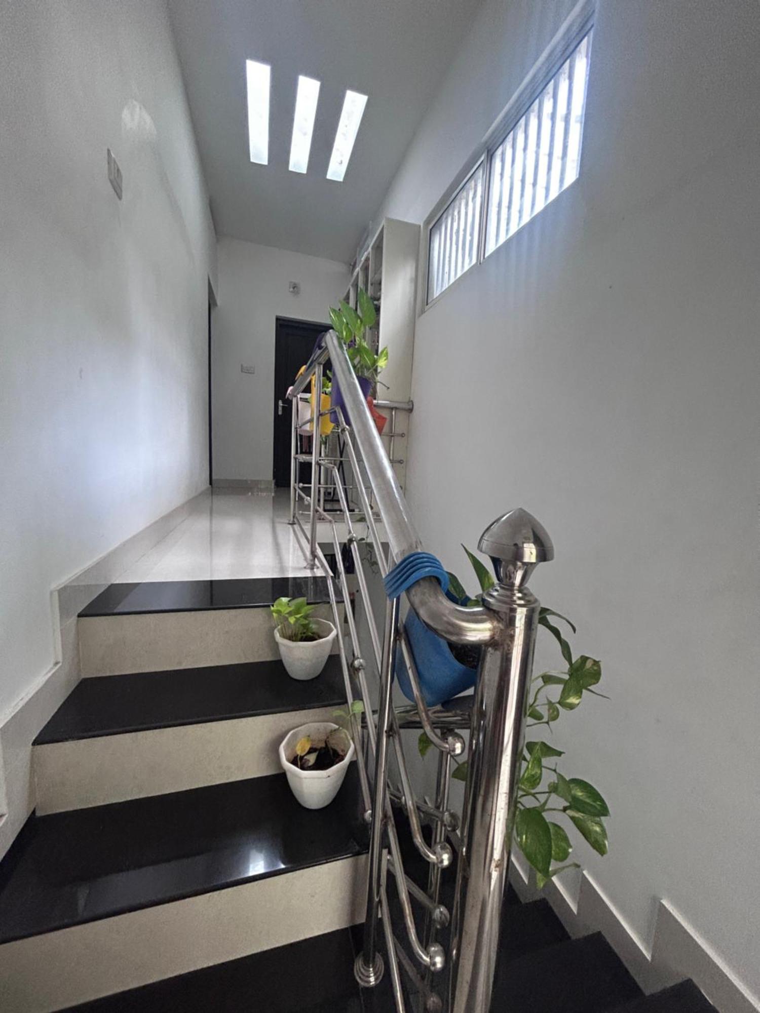 Chaithritha Ladies Homestay 트리반드룸 외부 사진