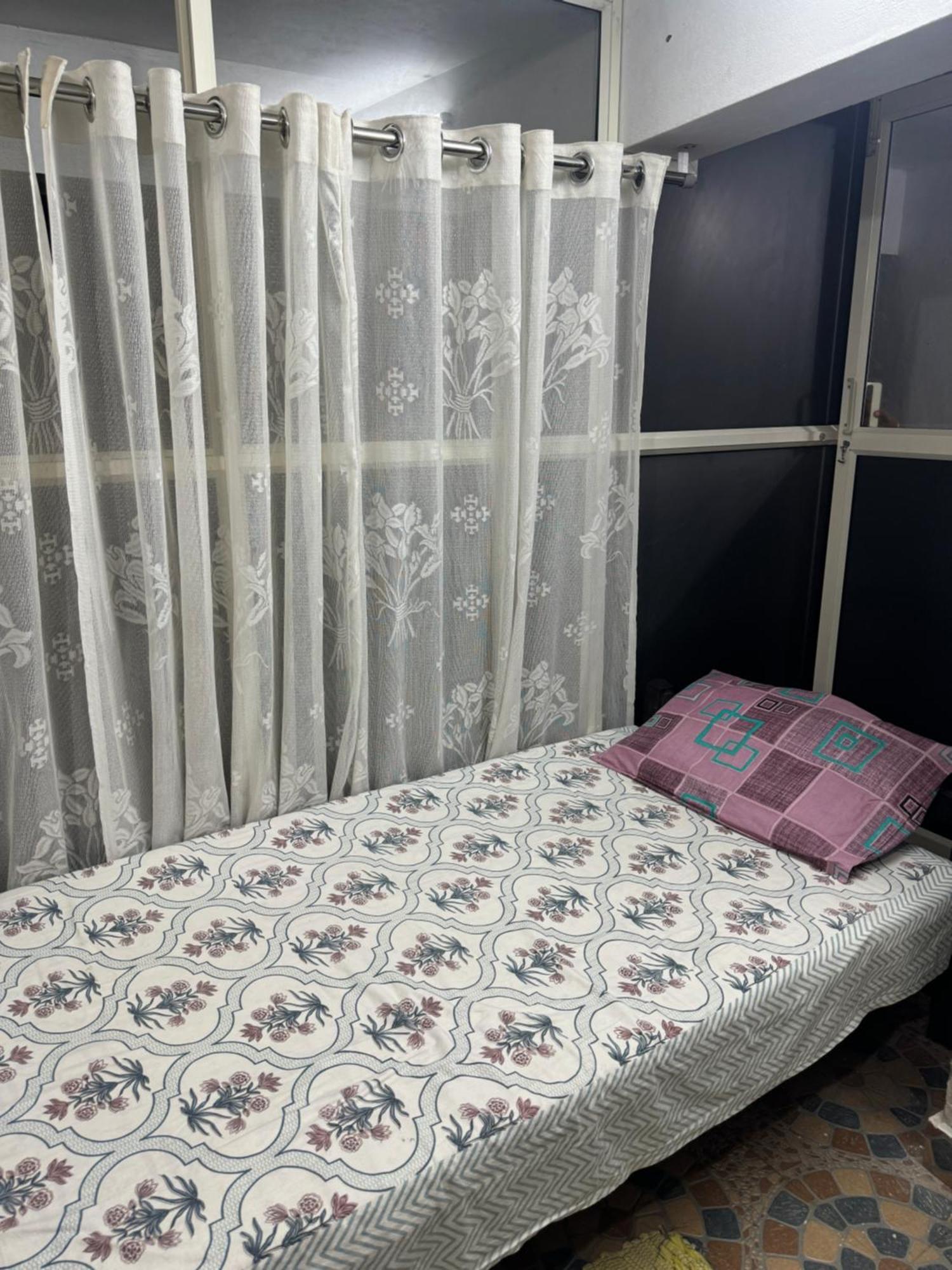 Chaithritha Ladies Homestay 트리반드룸 외부 사진