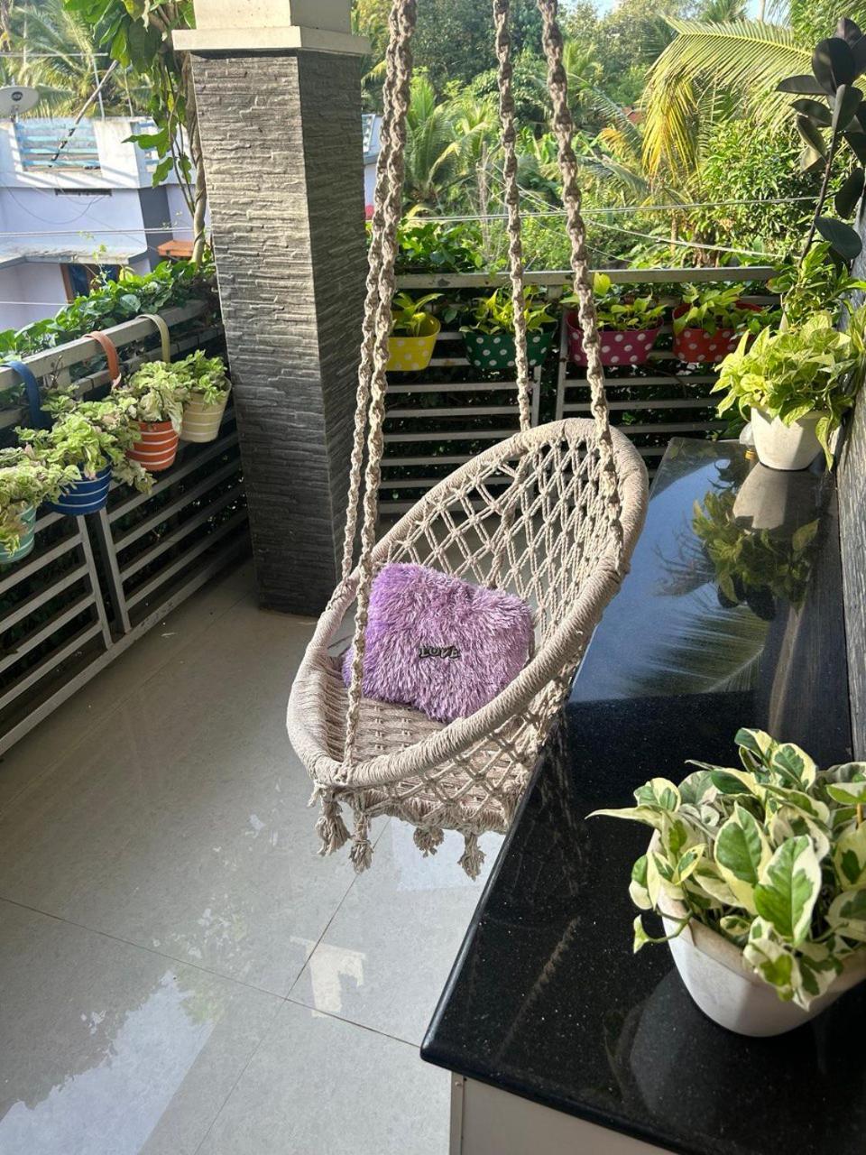 Chaithritha Ladies Homestay 트리반드룸 외부 사진